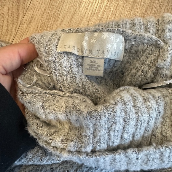 Turtleneck chunky sweater - Picture 2 of 2